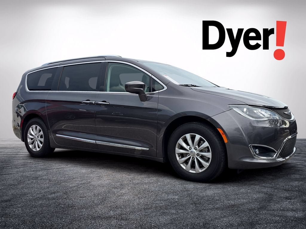2019 Chrysler Pacifica Touring L in Gray — front three-quarter view