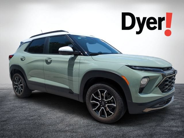 2024 Chevrolet Trailblazer ACTIV in Cacti Green — front three-quarter view