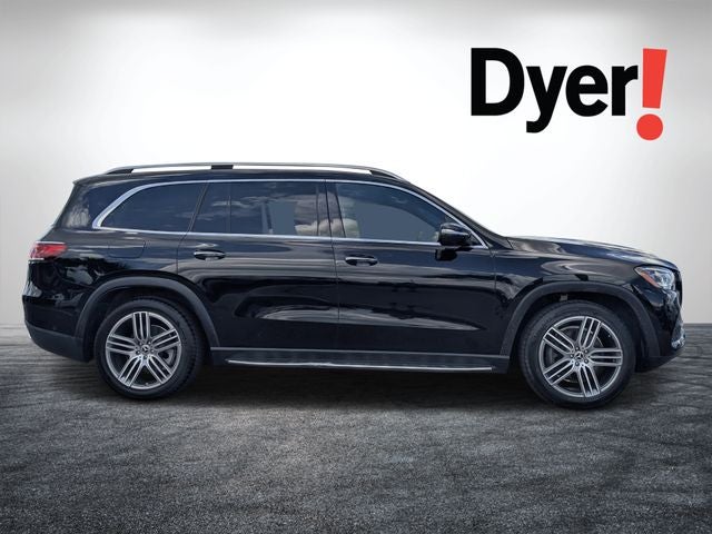 2022 Mercedes-Benz GLS — side profile view