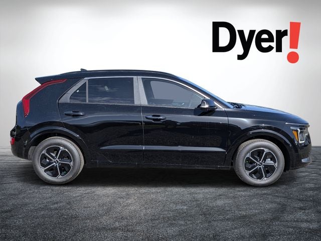 2026 Kia Niro — rear three-quarter view