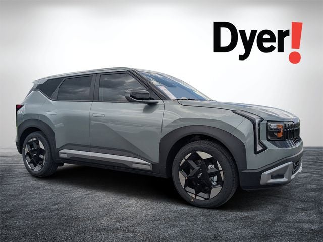 2027 Kia Seltos S in Green — front three-quarter view