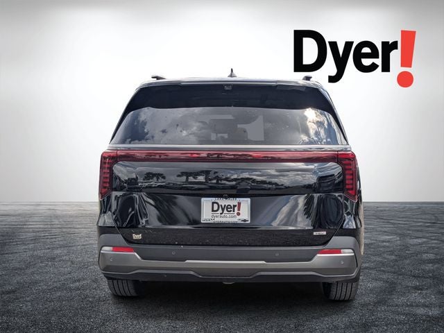 2026 Kia Carnival Hybrid — detail view