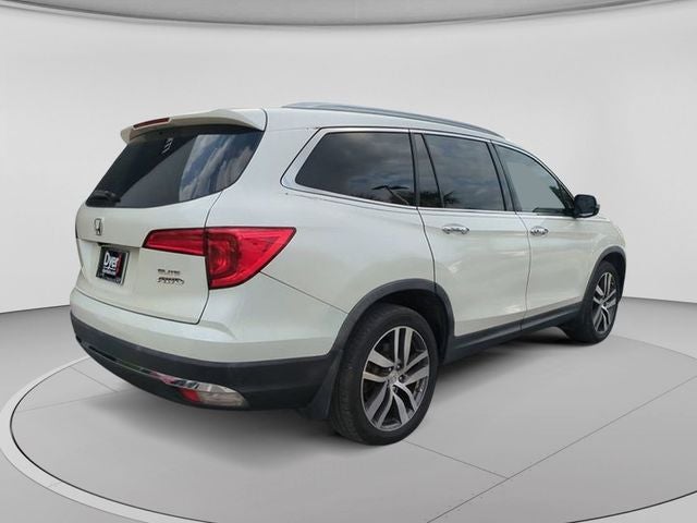 2017 Honda Pilot — detail view