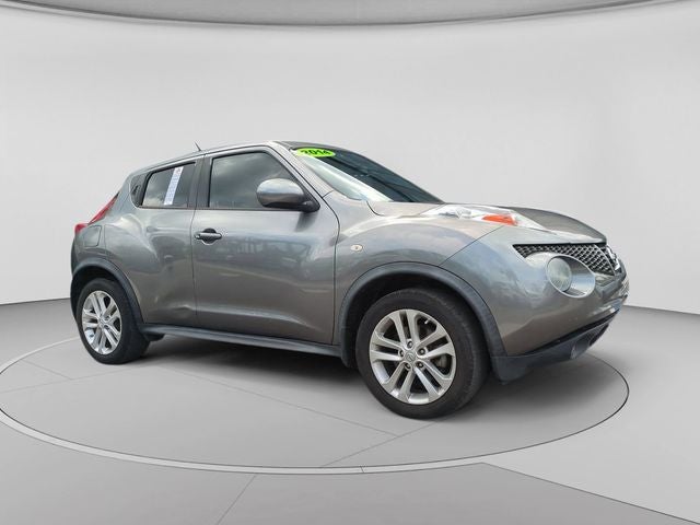 2014 Nissan Juke SL in Gun Metallic — front three-quarter view